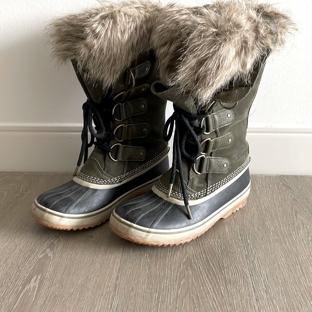 Sorel Joan of Artic waterproof boots